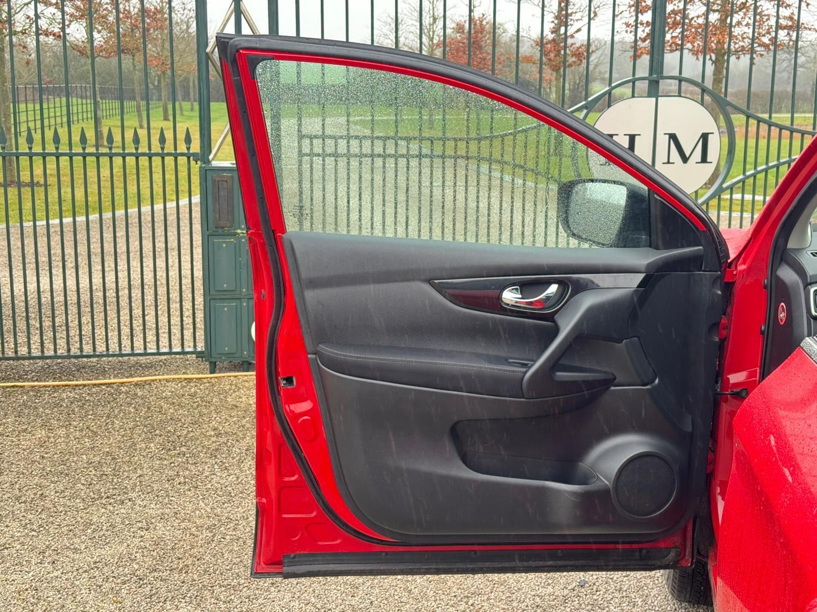 2015 Nissan Qashqai image 19