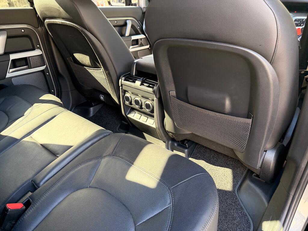 Land Rover Defender view 60