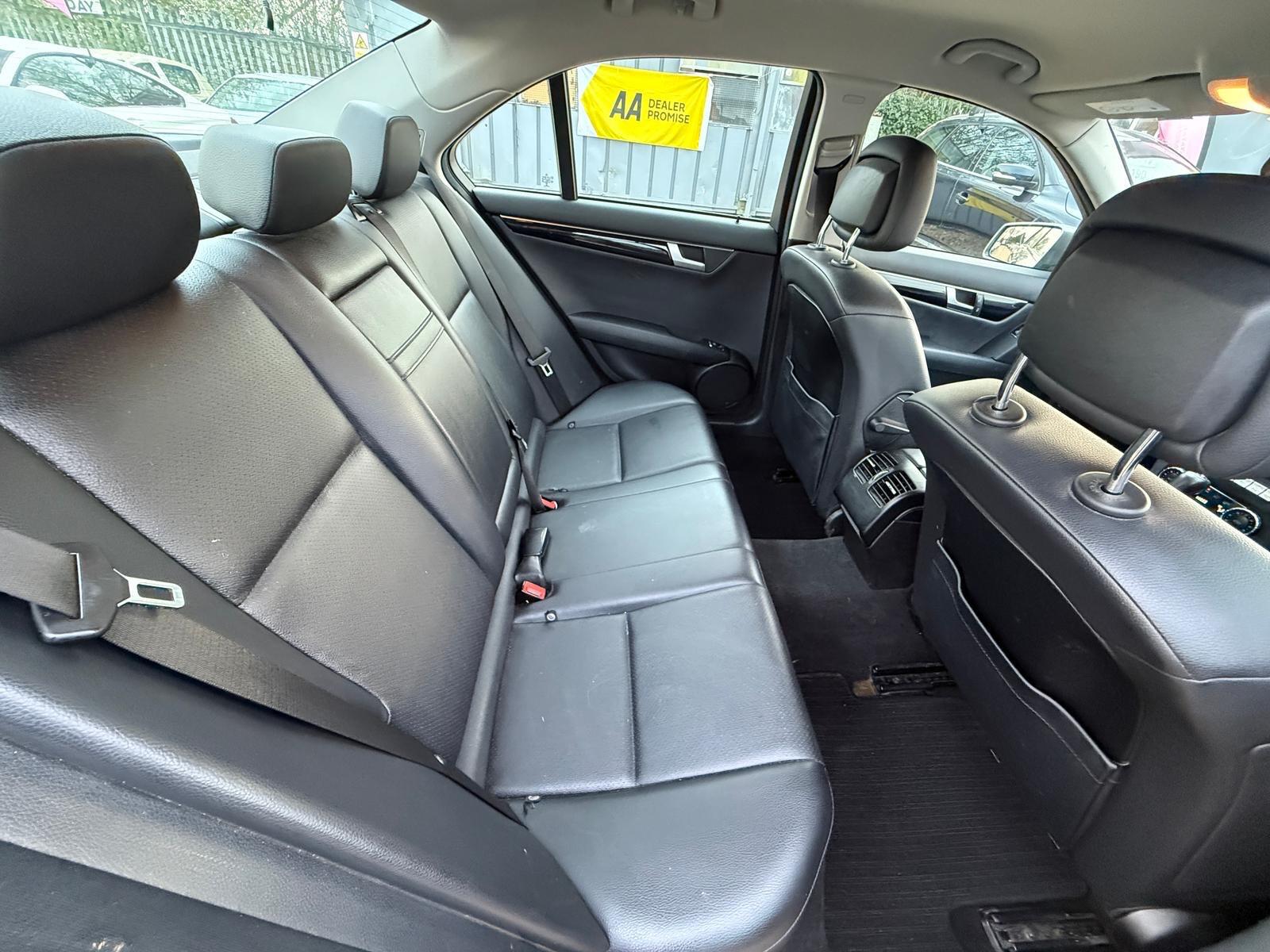 Mercedes-Benz C Class view 43