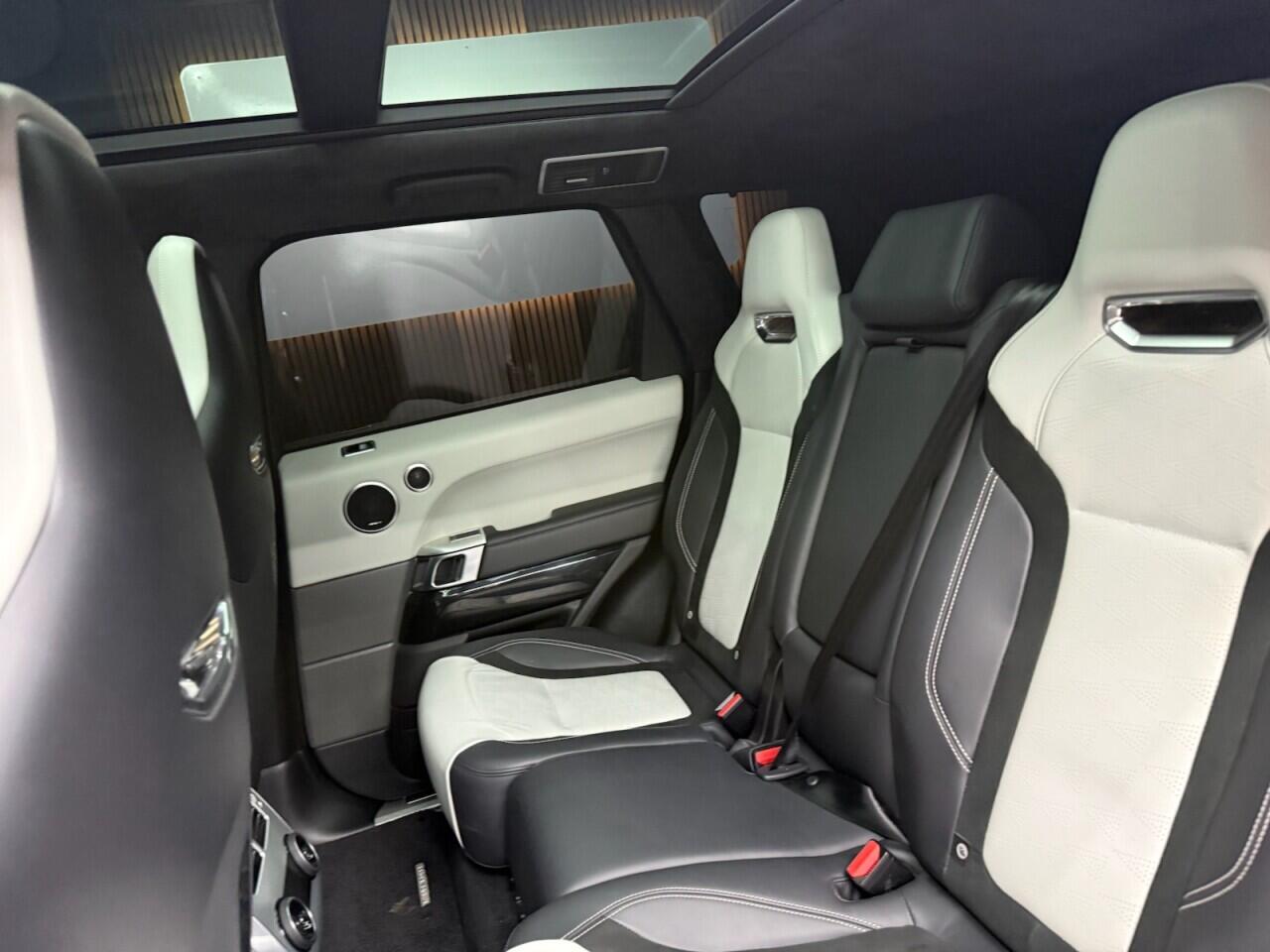 Land Rover Range Rover Sport view 43