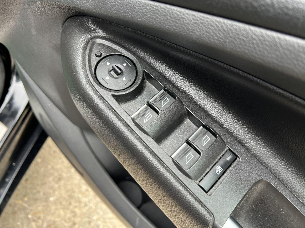 Ford Kuga view 55