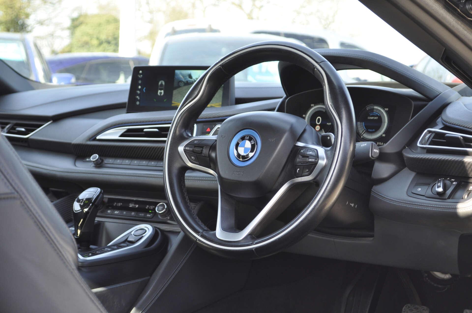 BMW I8 view 8