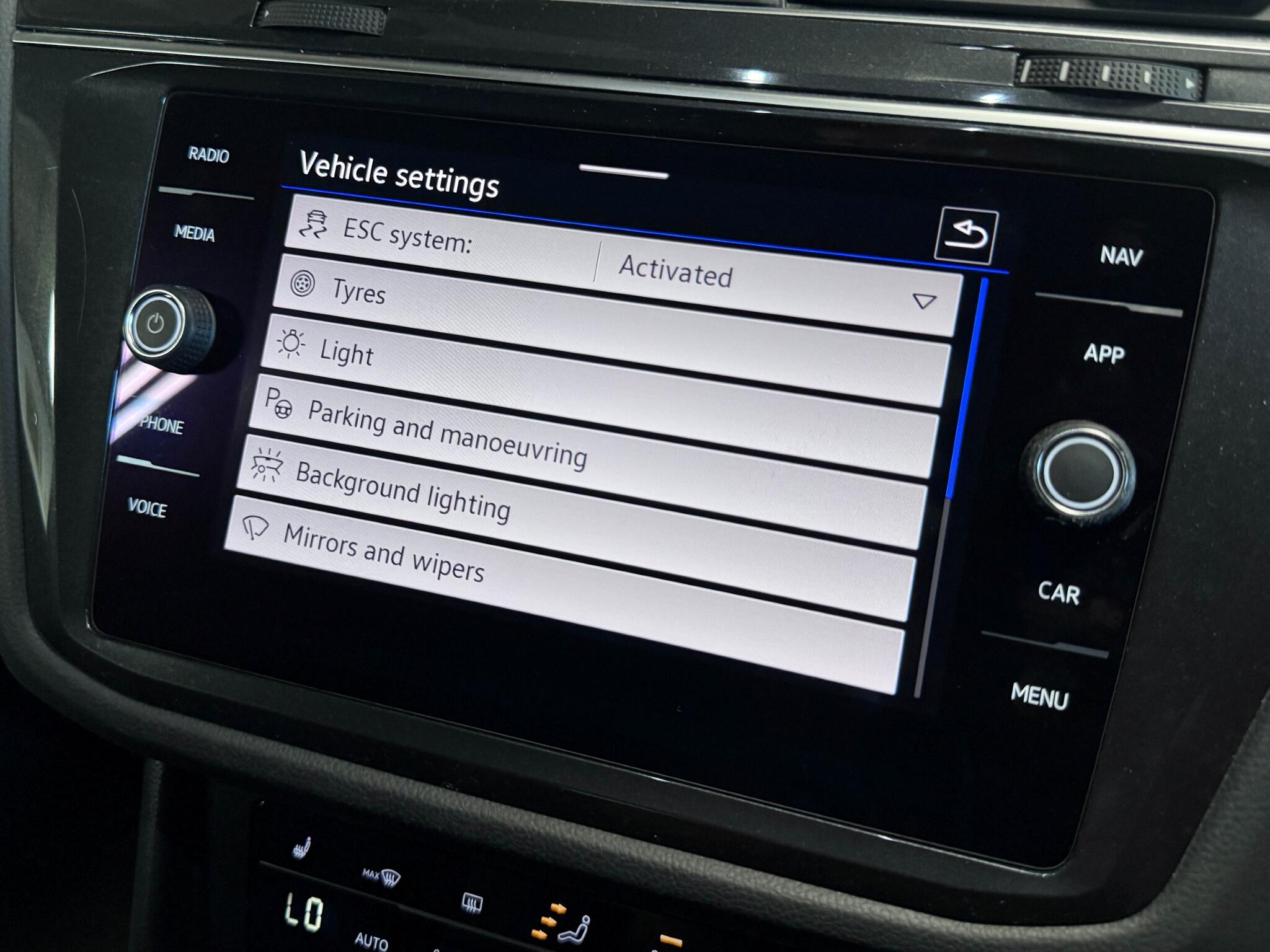 Volkswagen Tiguan view 48