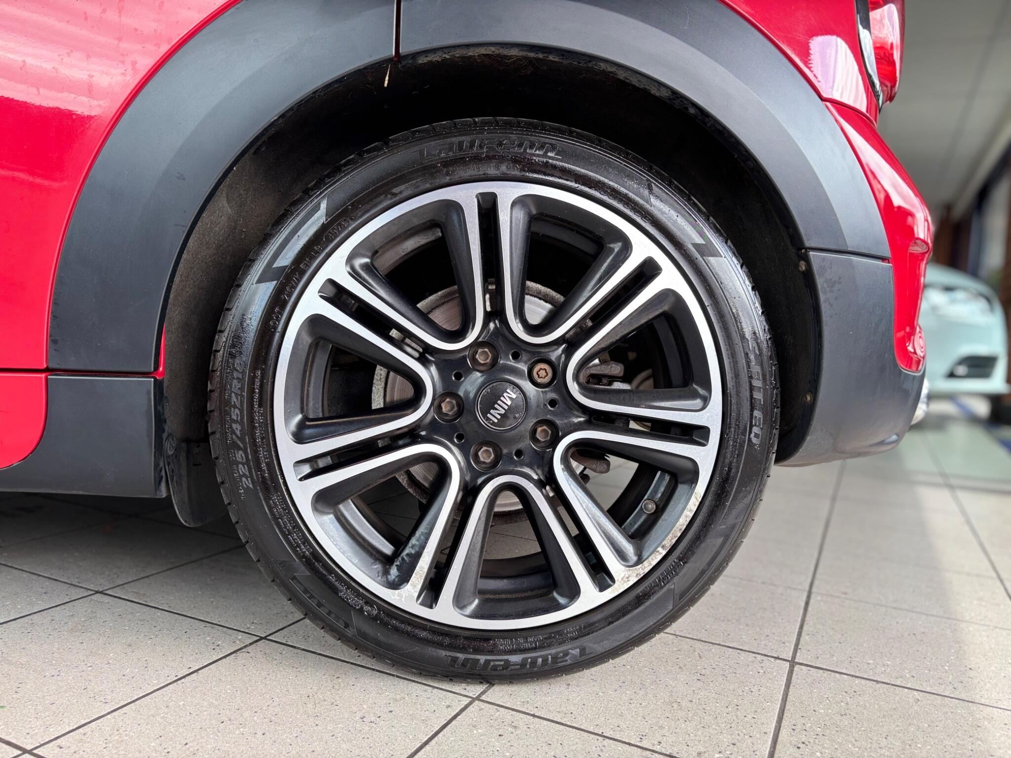 Mini Countryman view 18