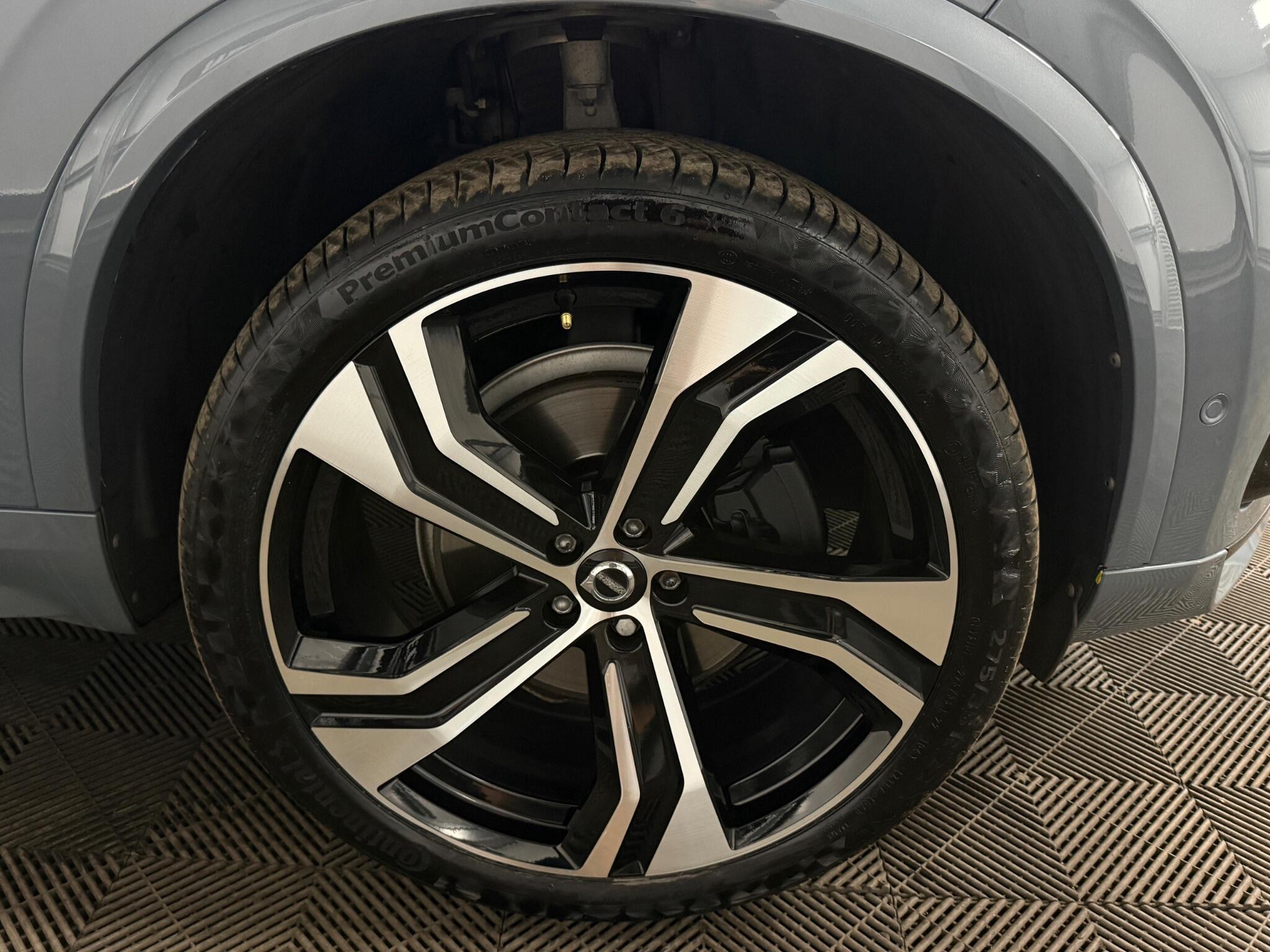 Volvo XC90 view 45