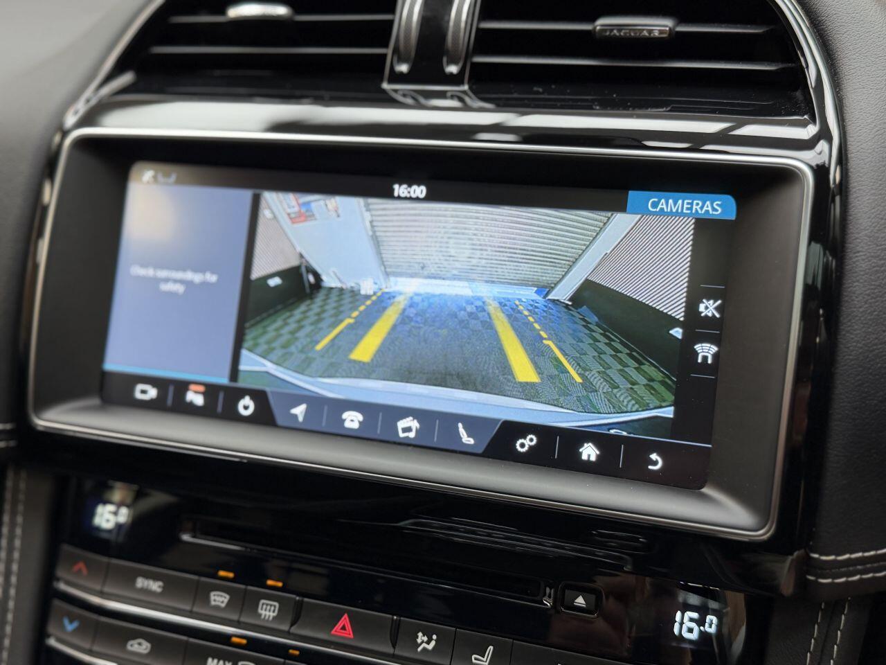 Jaguar F-Pace view 51