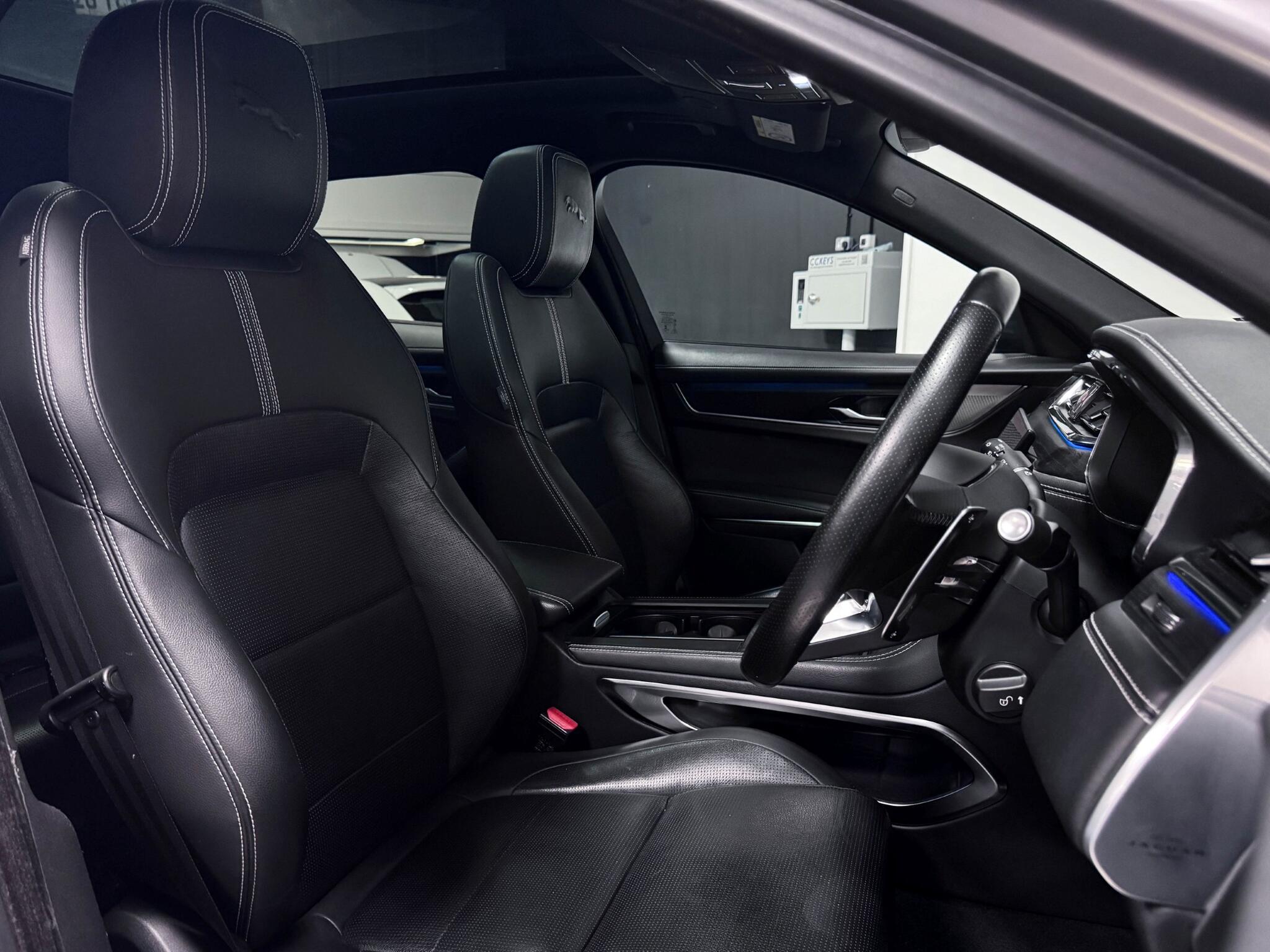 Jaguar F-Pace view 21
