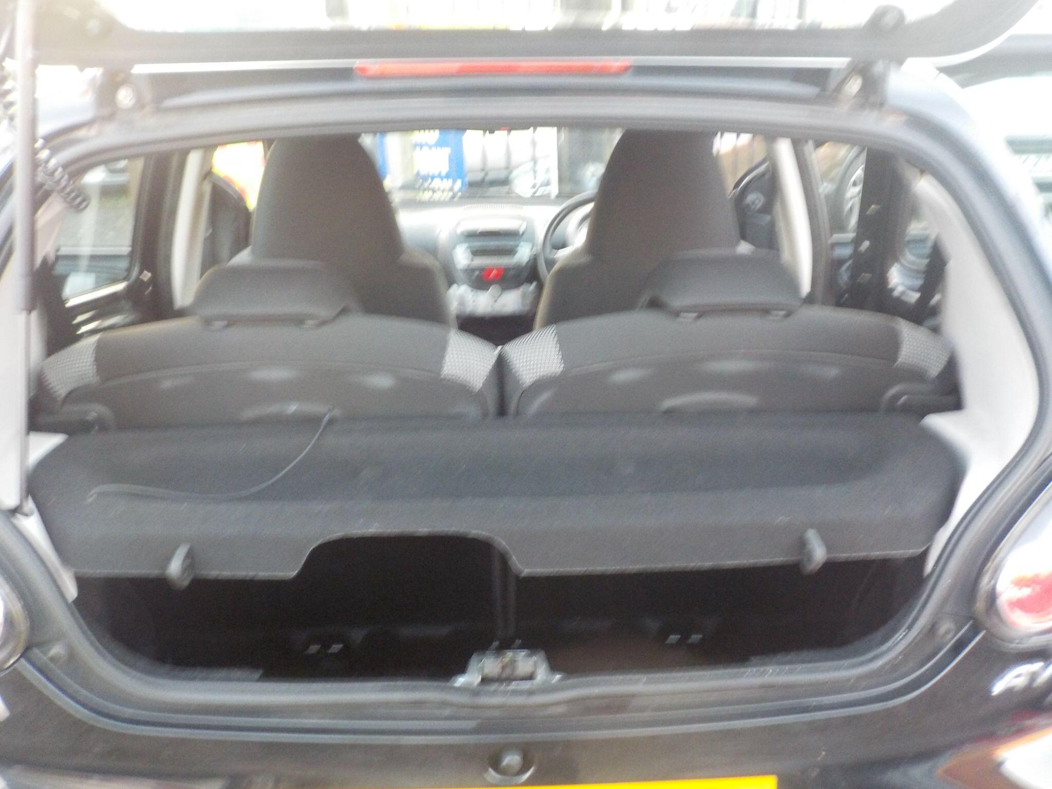 Toyota AYGO 1.0 VVT-i Move Euro 5 5dr