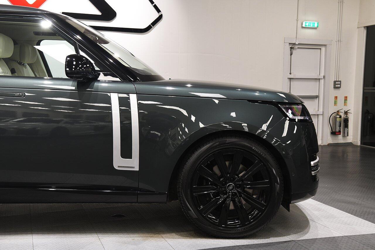Land Rover Range Rover view 40