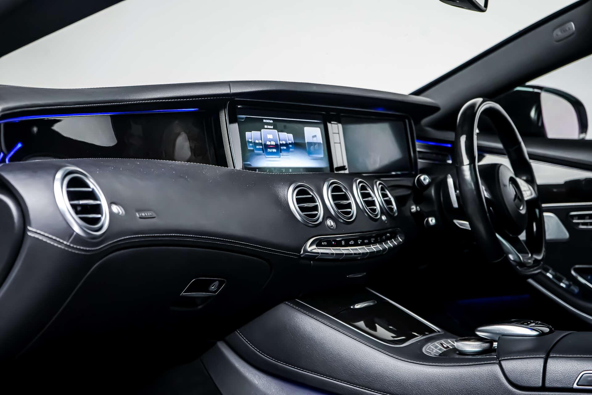 Mercedes-Benz S-Class view 16