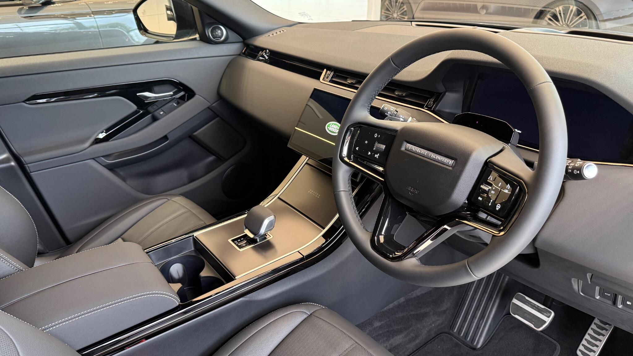Land Rover Range Rover Evoque view 5