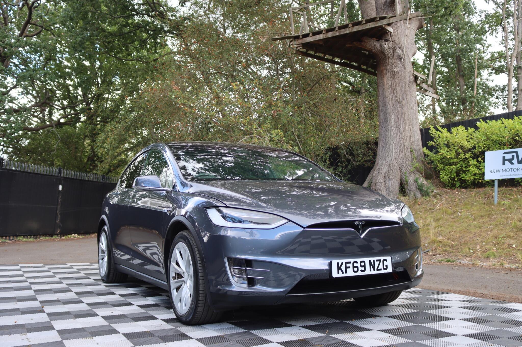 Tesla Model X view 25