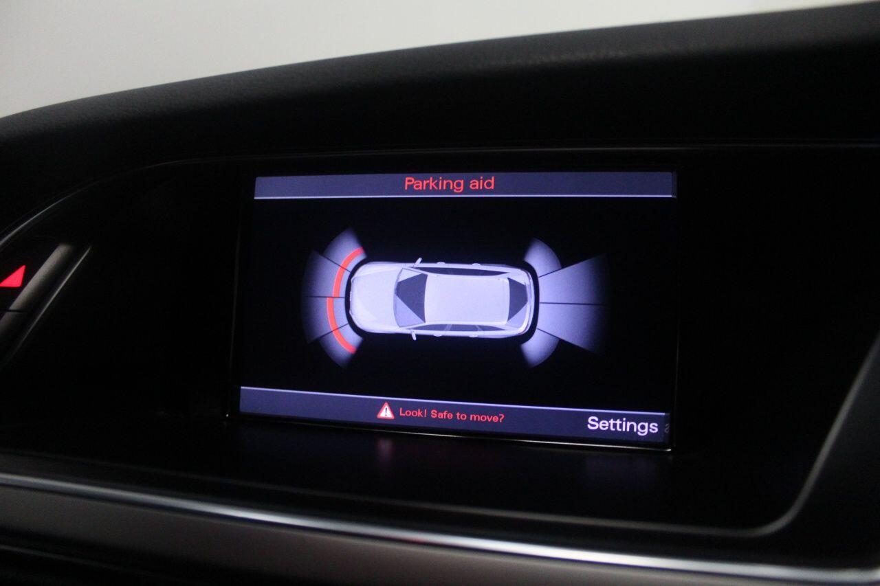 Audi A4 view 35