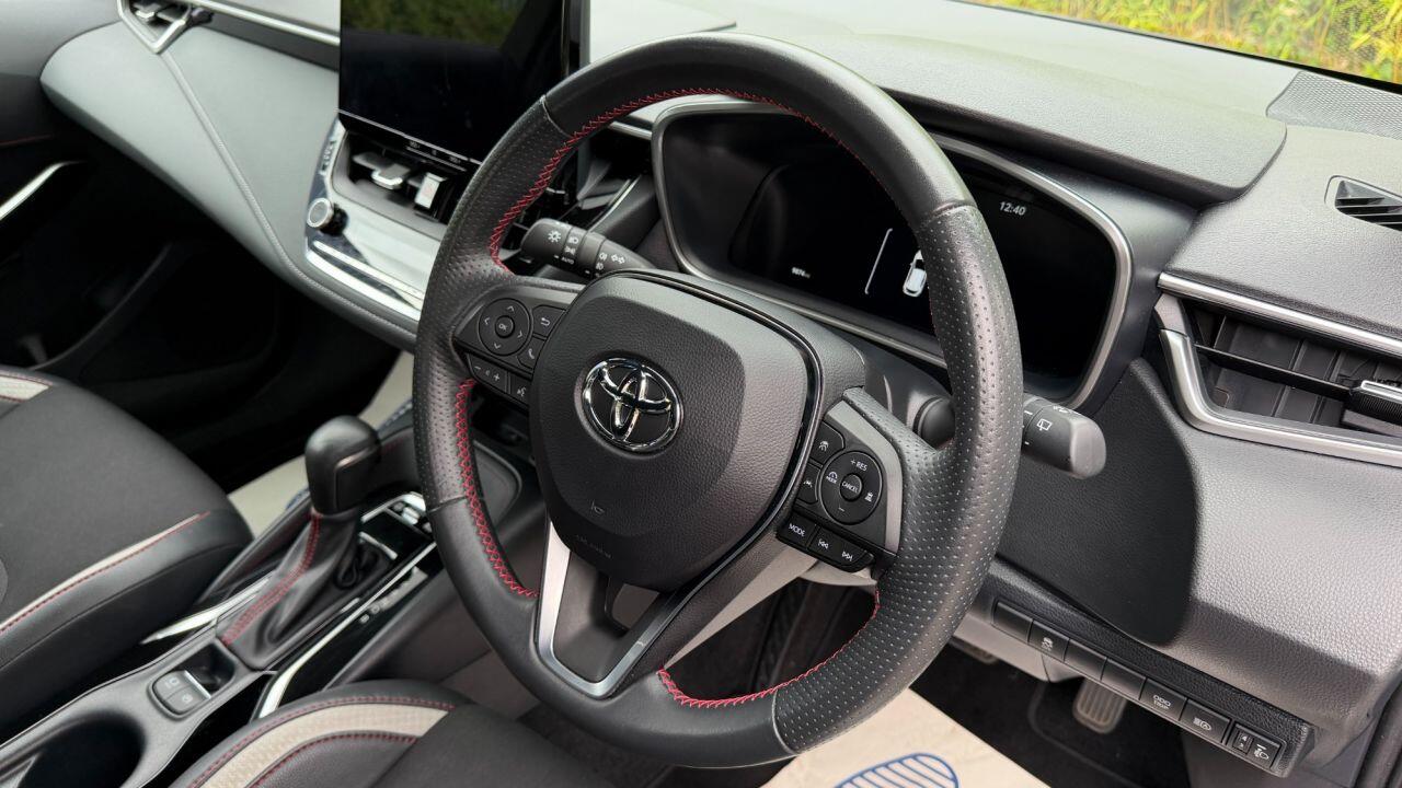 Toyota Corolla view 16