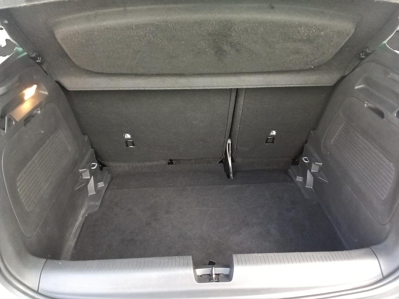 Vauxhall Crossland view 18