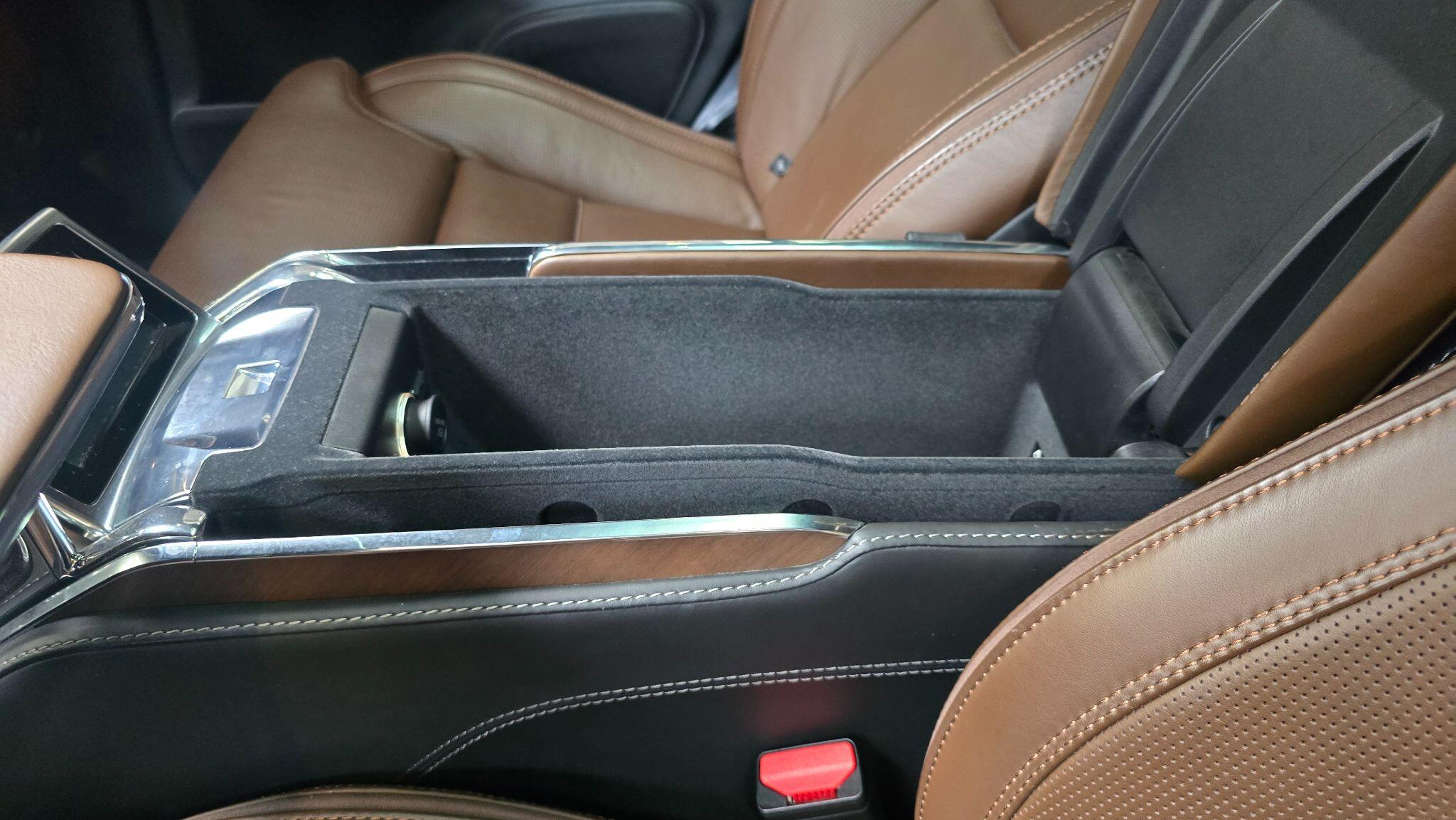 Volvo XC90 view 35
