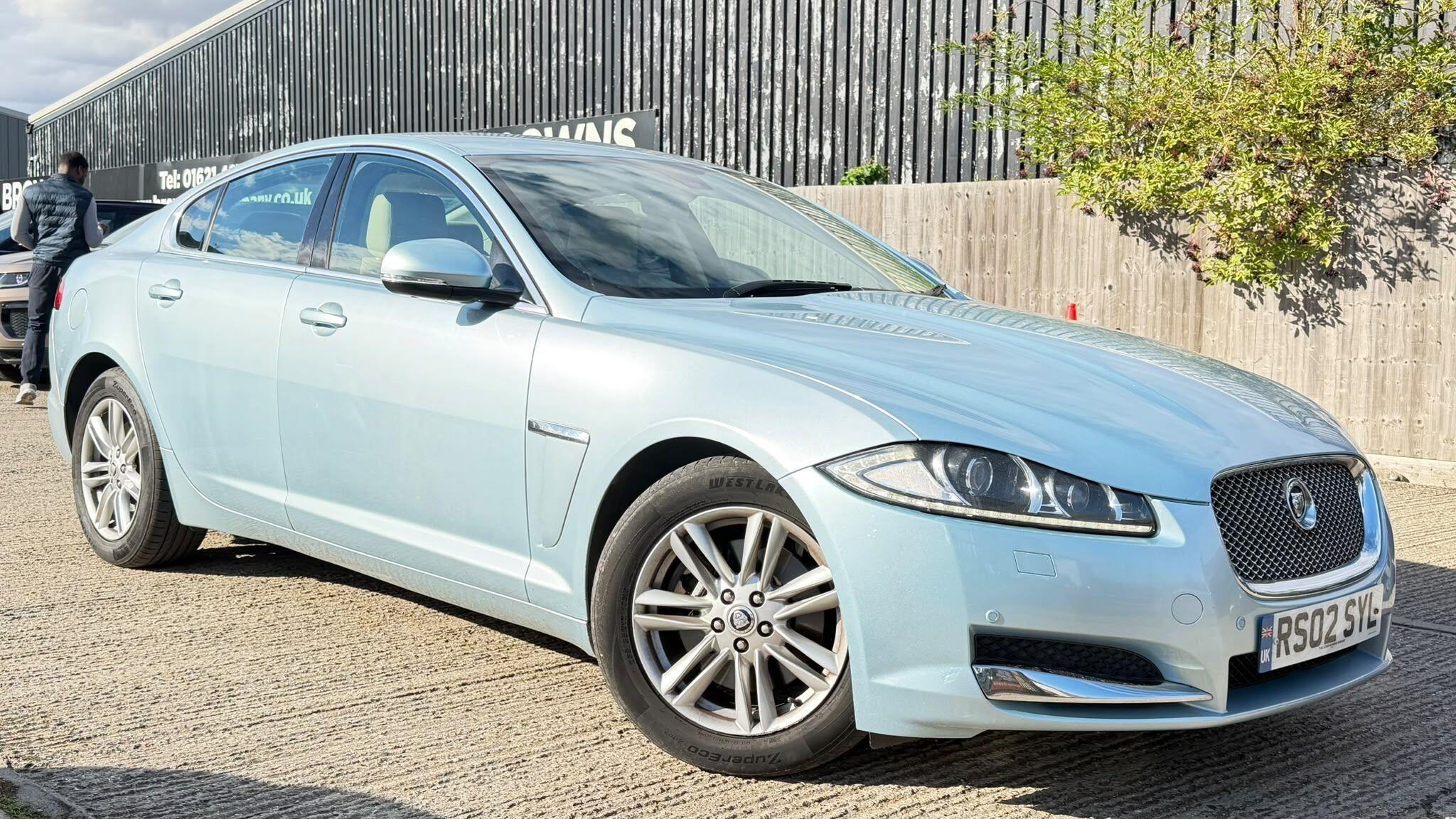 Jaguar XF main image