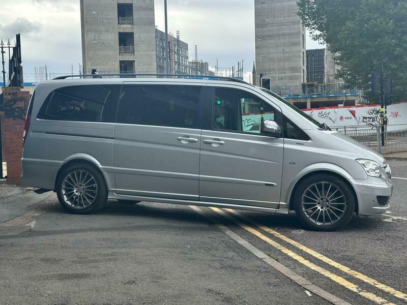Mercedes-Benz Viano view 5