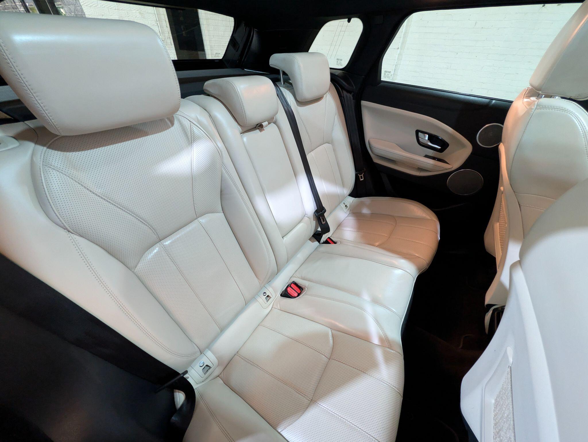 Land Rover Range Rover Evoque view 27