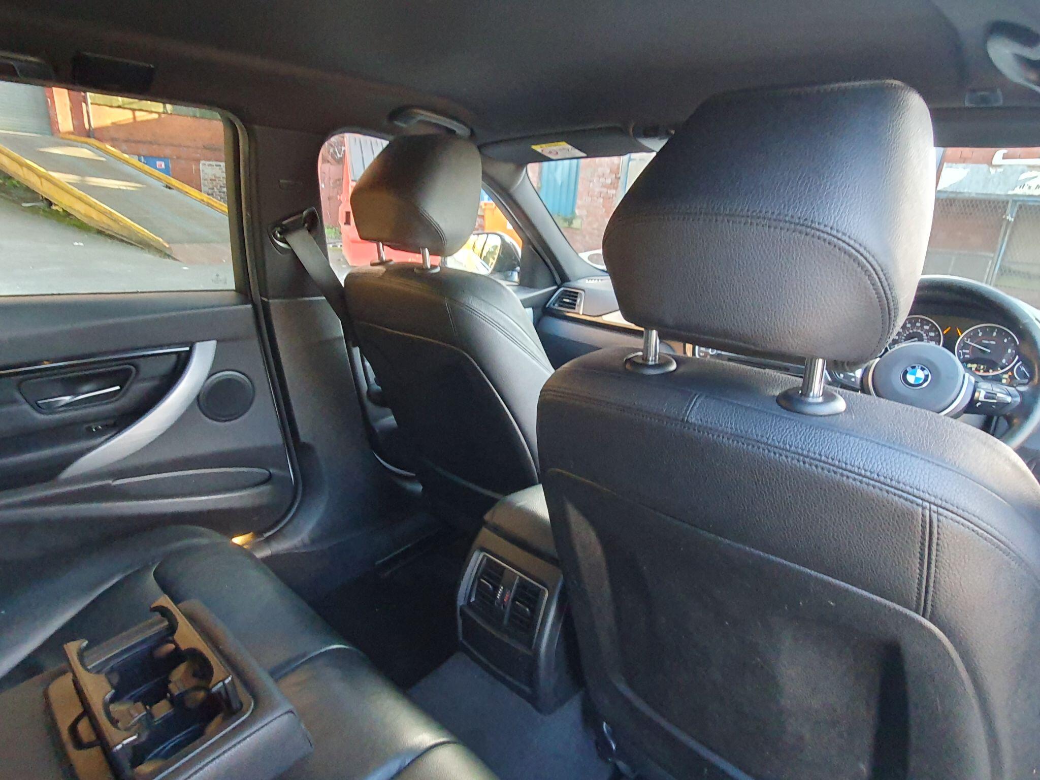 BMW 3 Series view 28