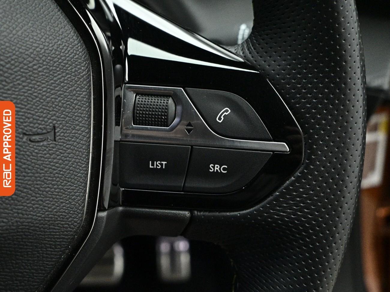 Peugeot e-2008 view 28