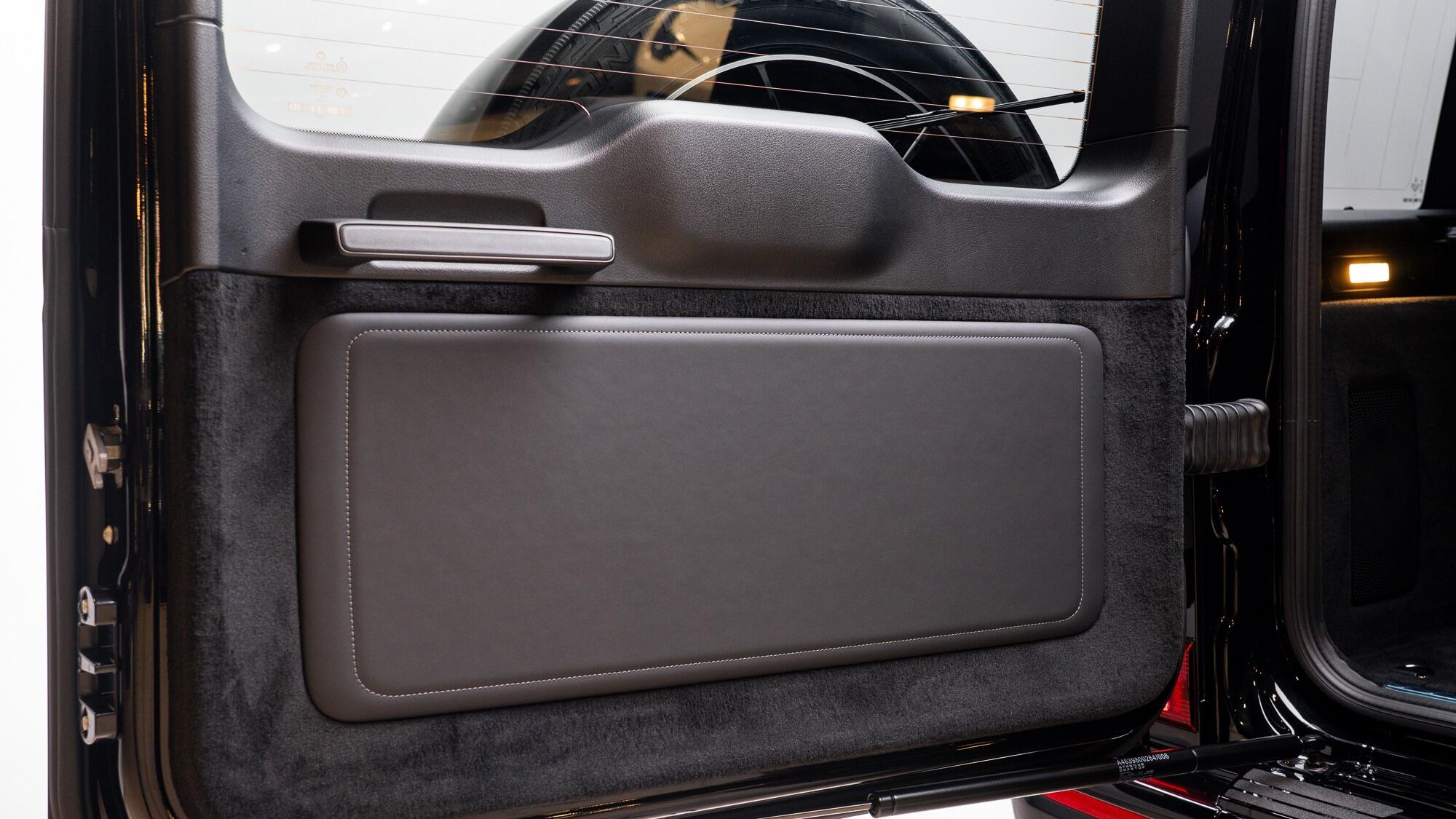 Mercedes-Benz G Class view 24
