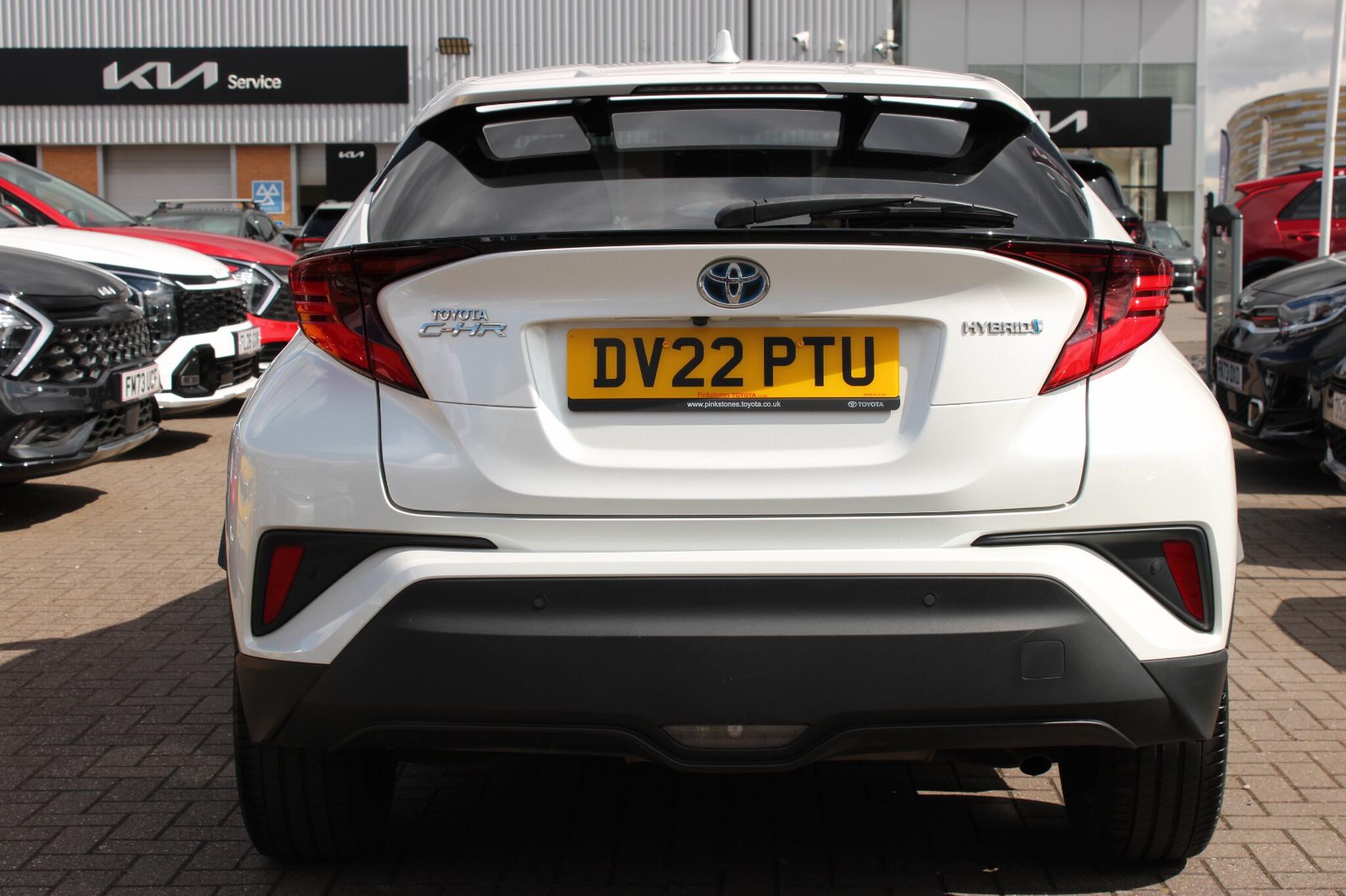 Toyota C-HR view 6