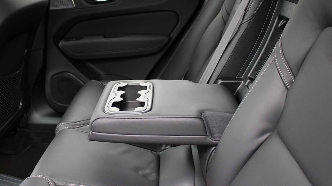 Volvo XC60 view 34