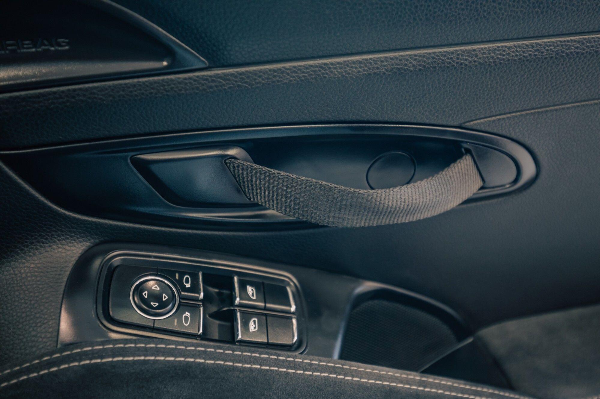Porsche Cayman view 18