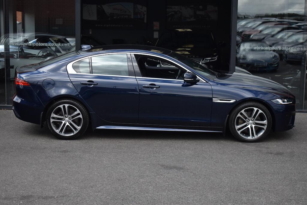 Jaguar Xe view 14