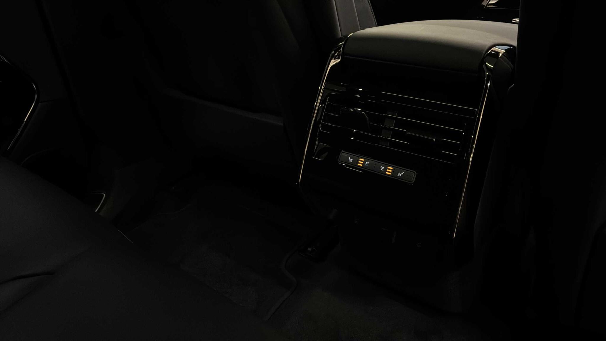 Land Rover Range Rover Sport view 18