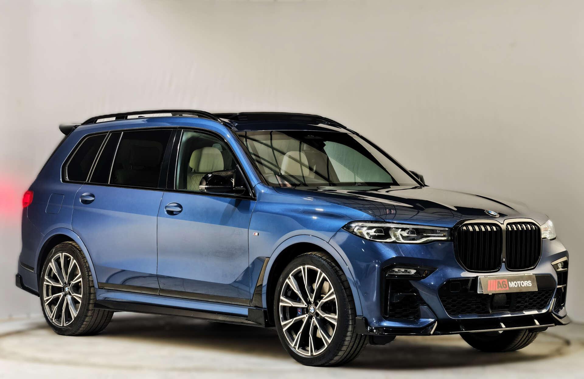 BMW X7 view 8