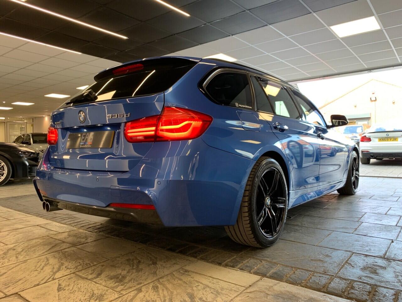BMW 3 Series view 15