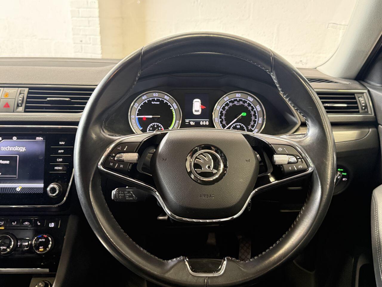 Skoda Superb view 35