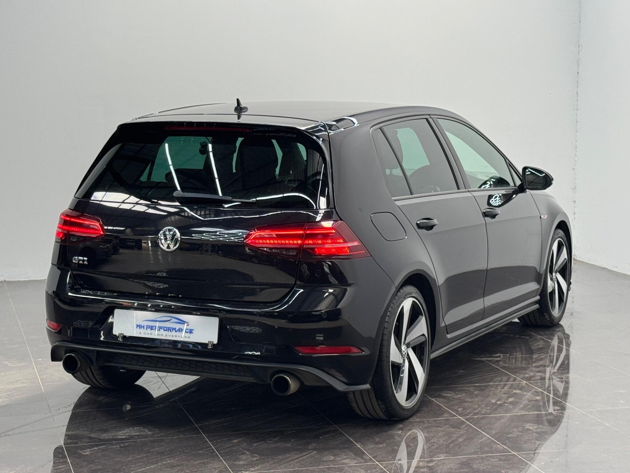 Volkswagen Golf view 9