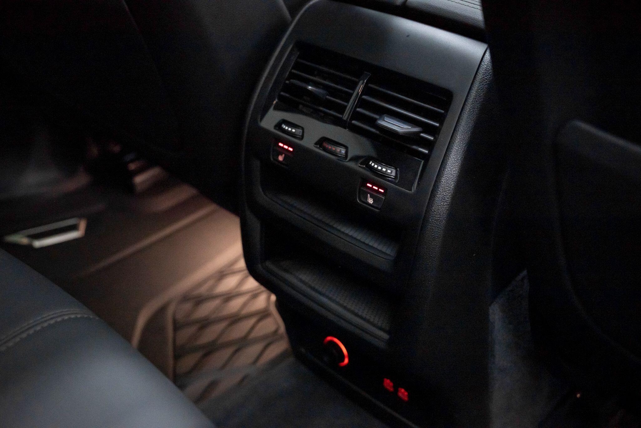 BMW X5 view 28