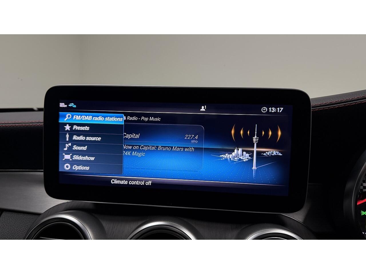 Mercedes-Benz C-Class view 22