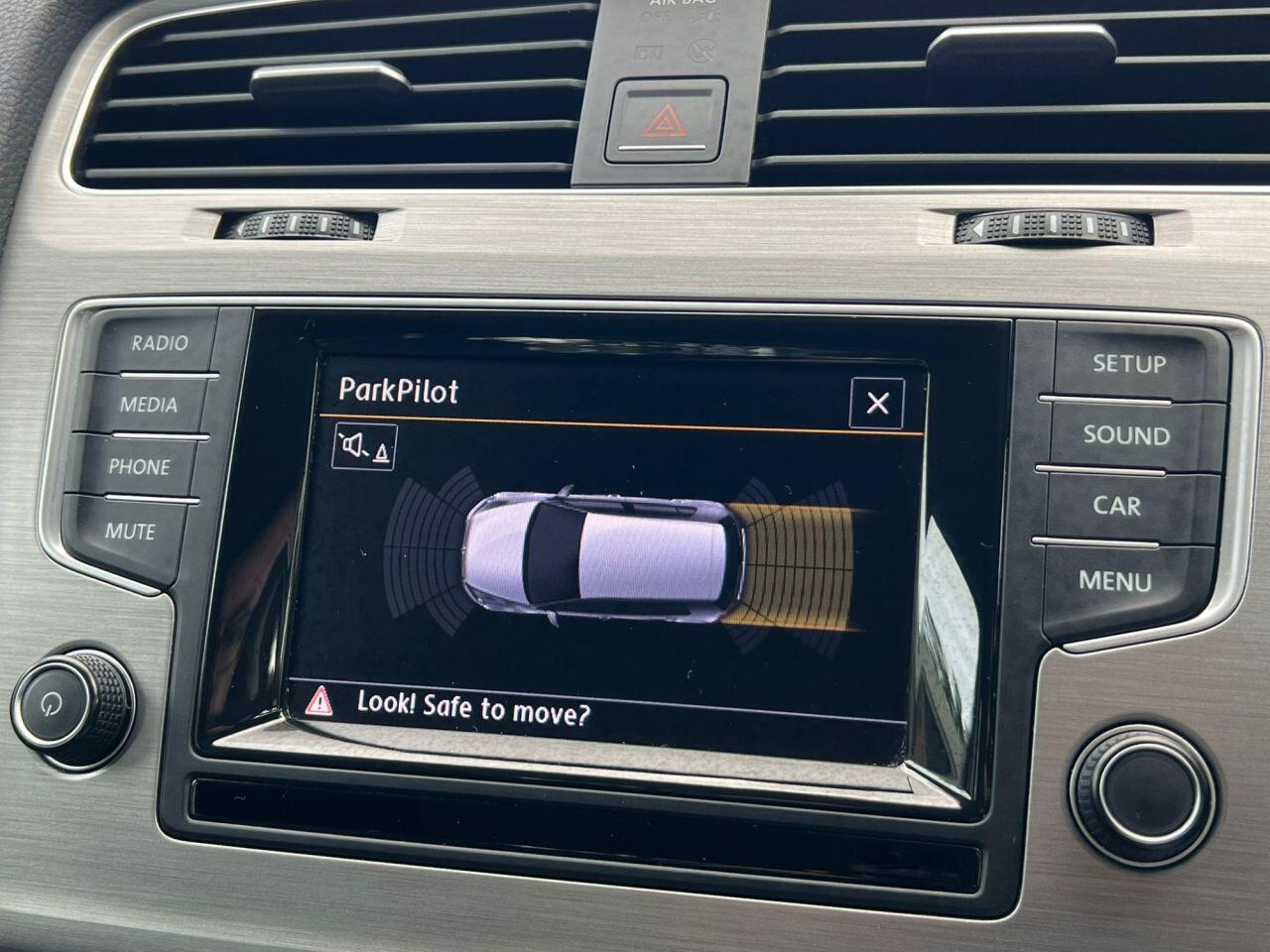 Volkswagen Golf view 27