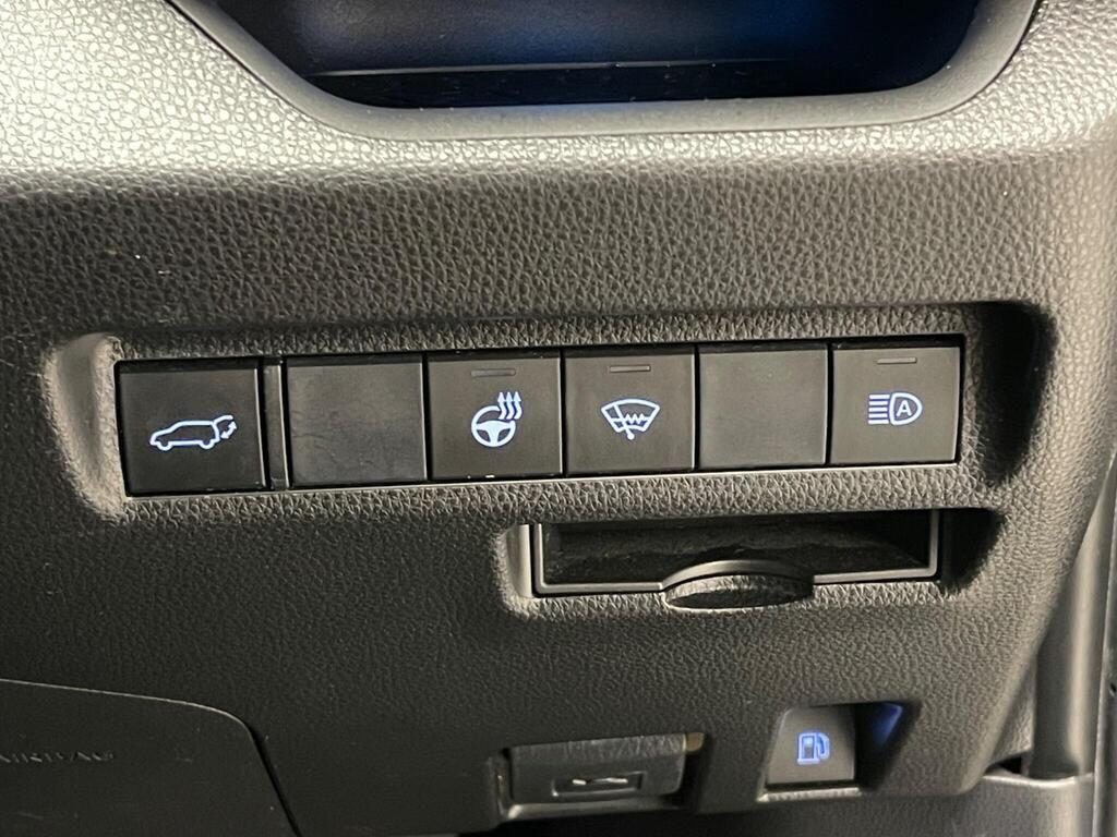 Toyota RAV4 view 10