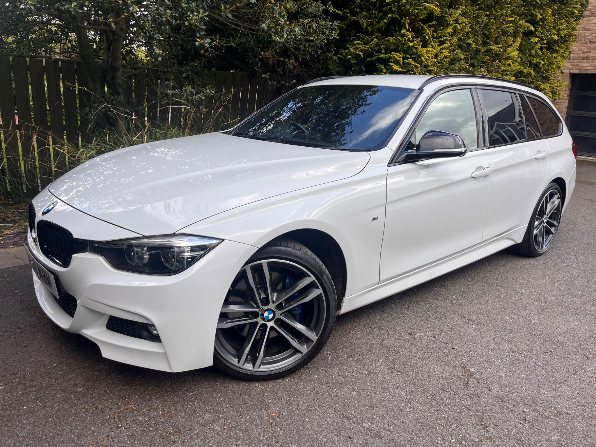 BMW 3 Series view 3