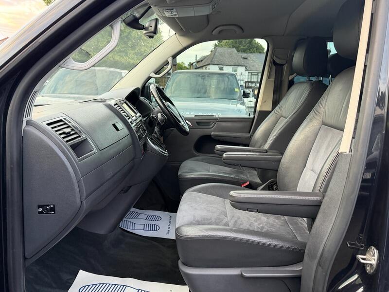 Volkswagen Caravelle view 29