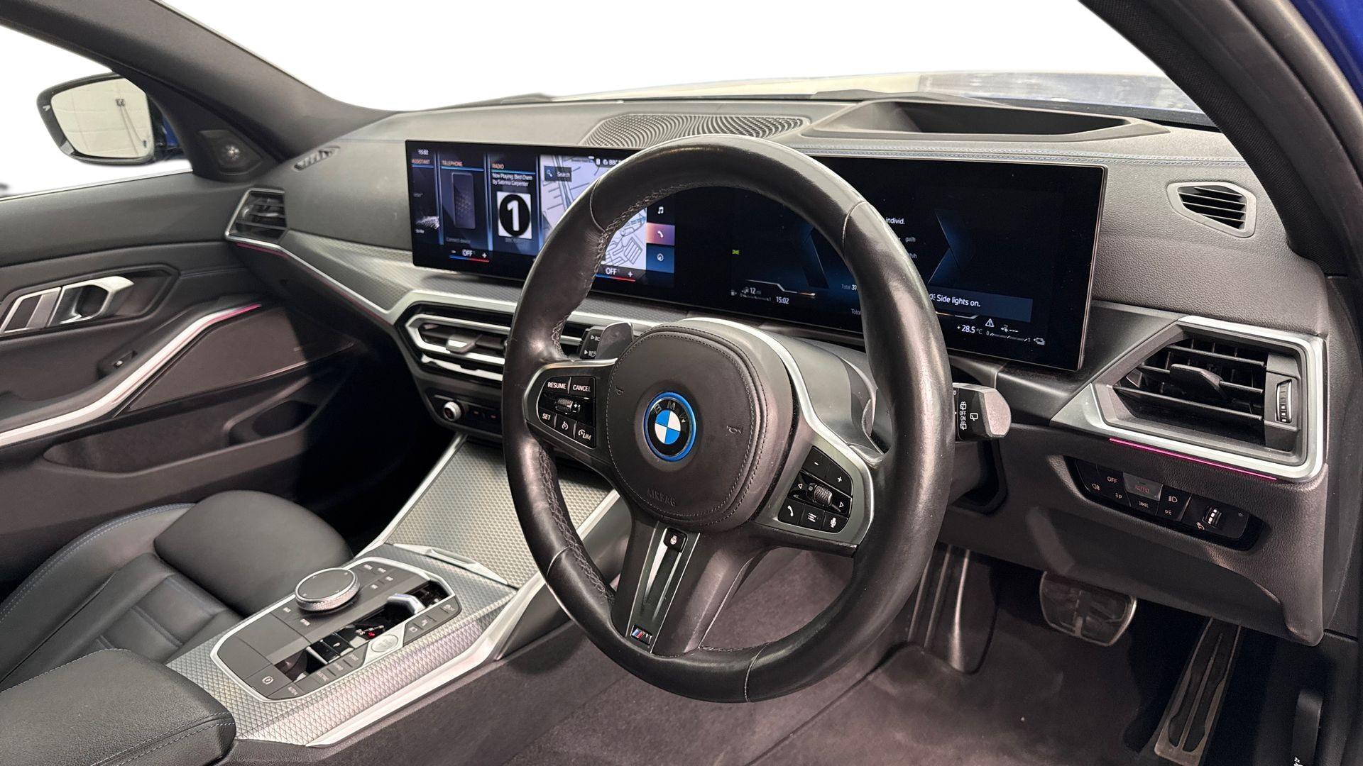 BMW 3 Series view 6