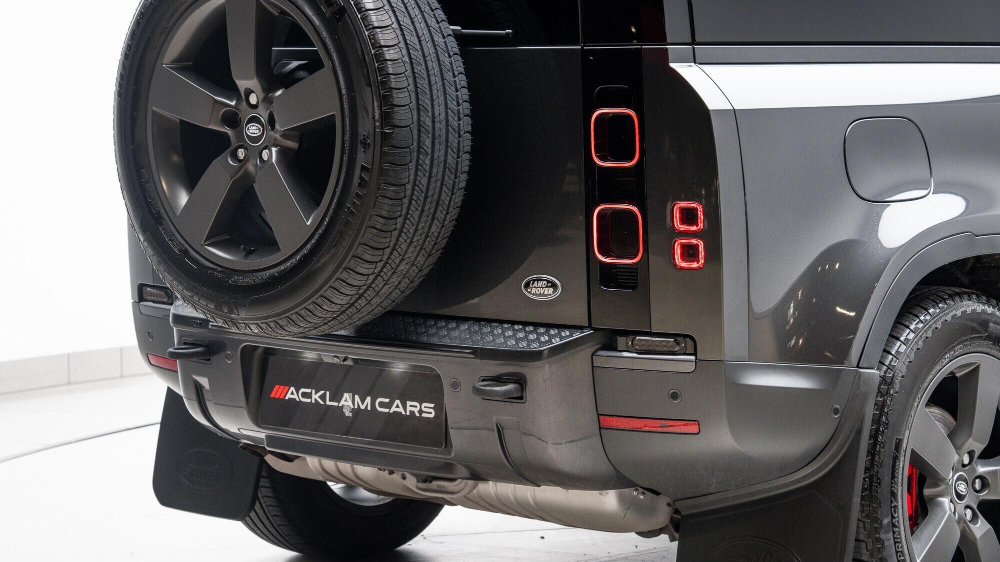 Land Rover Defender view 38
