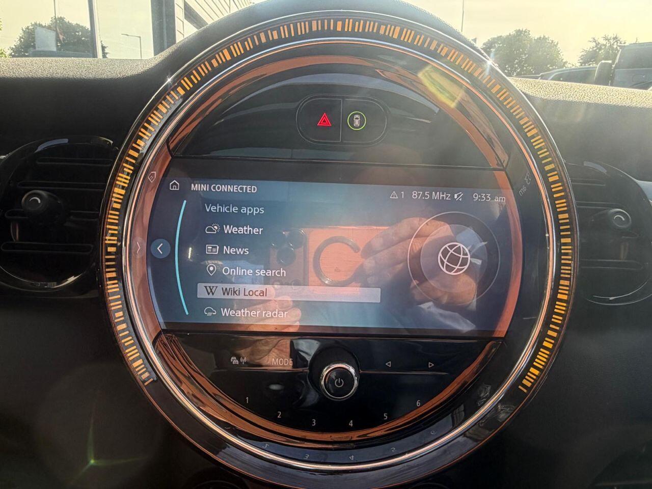 Mini Hatch view 41