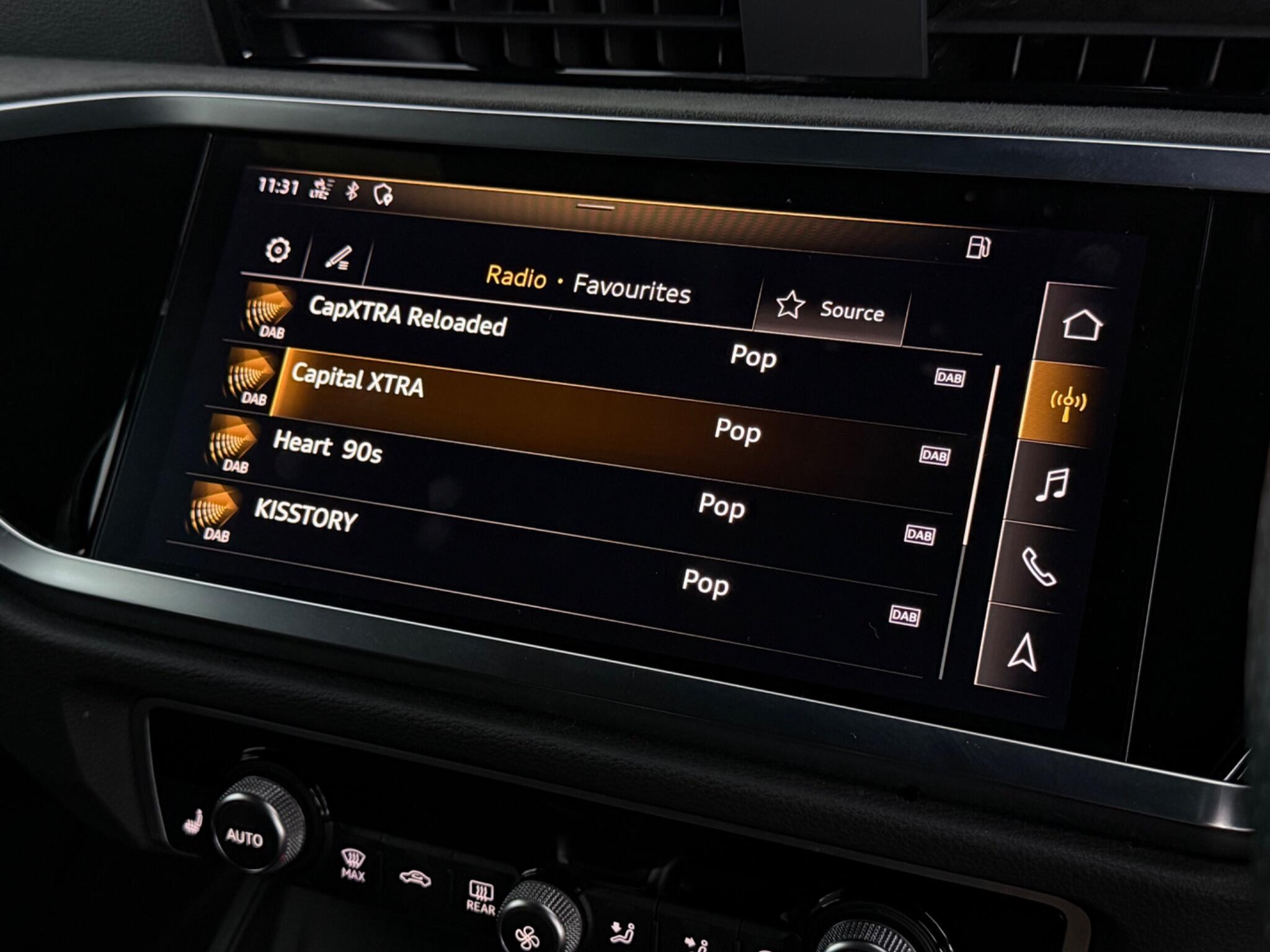 Audi RS Q3 view 35