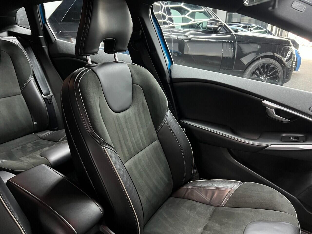 Volvo V40 view 36