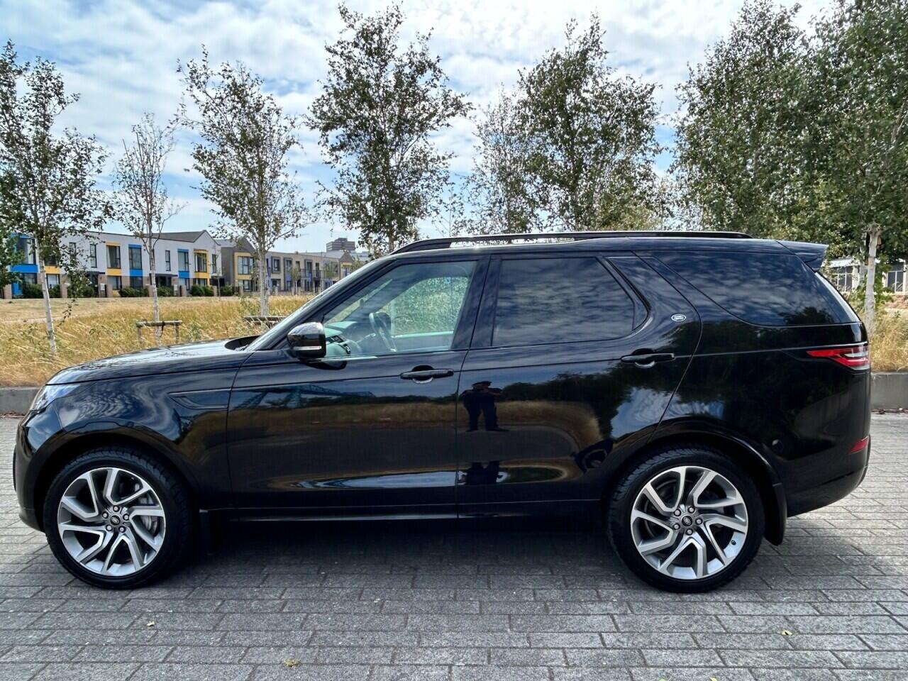 Land Rover Discovery view 19