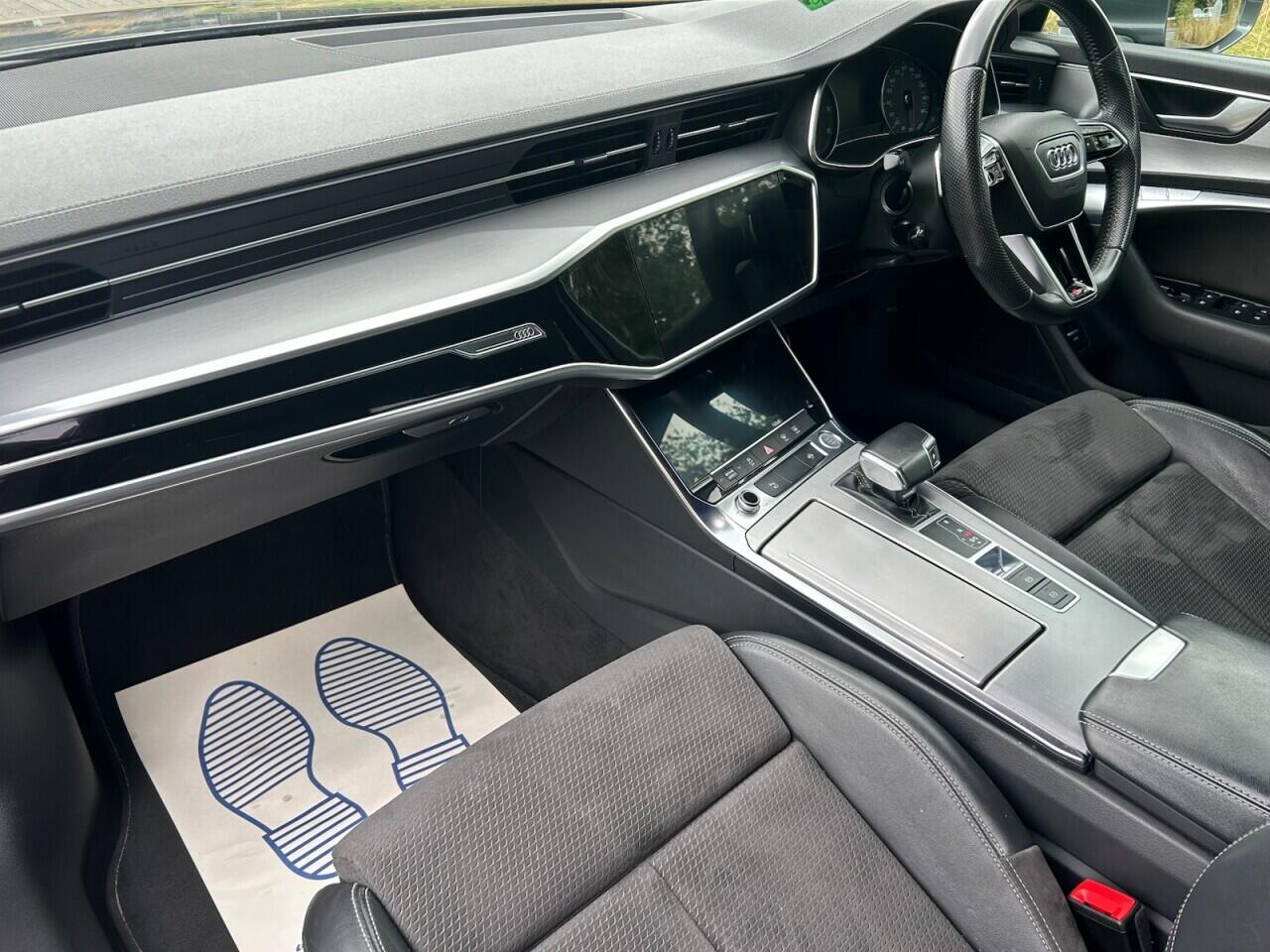 Audi A6 view 20