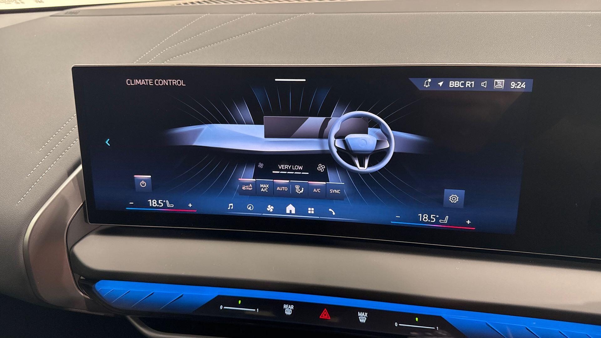 BMW X3 view 24