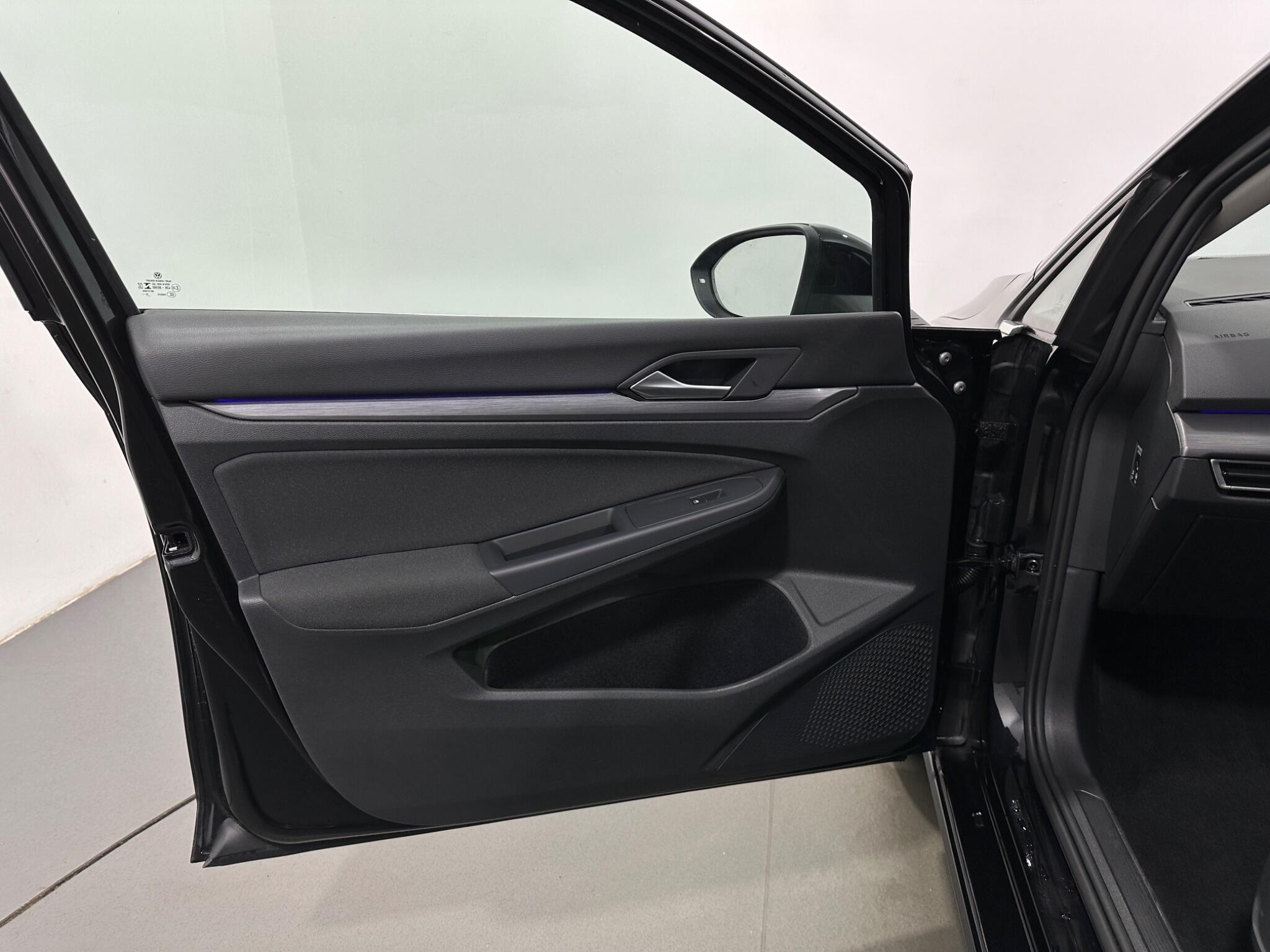 Volkswagen Golf view 36